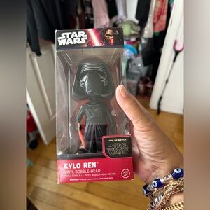 Star Wars Kylo Ren Bobble-Head in Black and Red